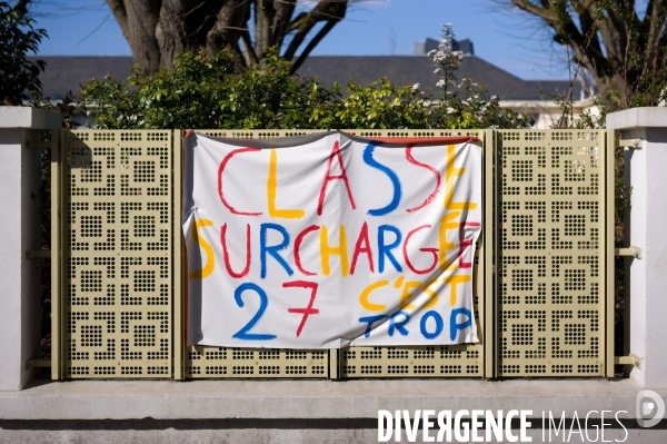 L école maternelle Charles Boutard à Tours (37) se mobilise contre une fermeture de classe.