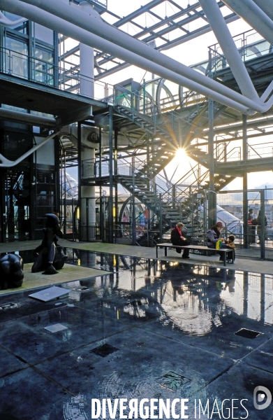 Le jour où le Musée national d art moderne, Beaubourg ,ferme sa collection permanente