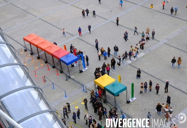 Le jour où le Musée national d art moderne, Beaubourg ,ferme sa collection permanente