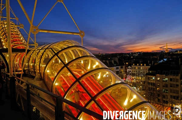 Le jour où le Musée national d art moderne, Beaubourg ,ferme sa collection permanente