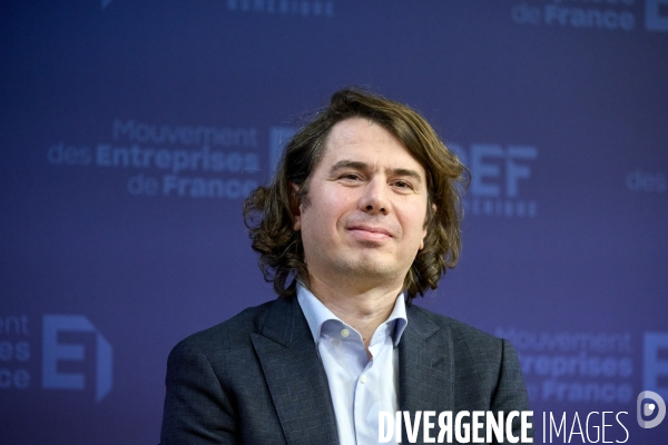 Le Quantique  au MEDEF