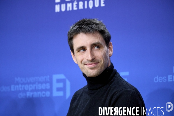 Le Quantique  au MEDEF