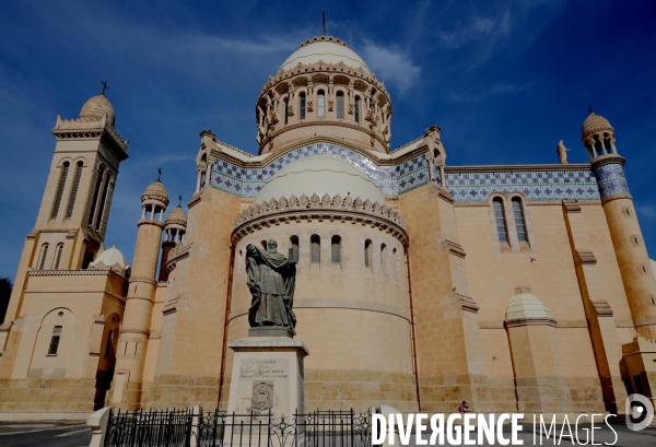 La basilique Notre Dame d Afrique 