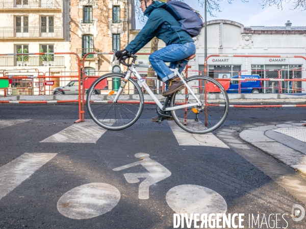 Aménagements de pistes cyclables dans le centre ville de Tours.
