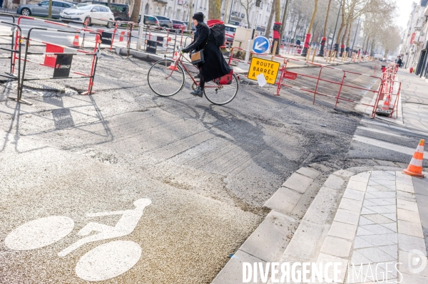 Aménagements de pistes cyclables dans le centre ville de Tours.