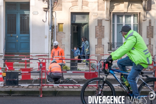 Aménagements de pistes cyclables dans le centre ville de Tours.