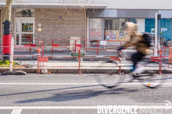 Aménagements de pistes cyclables dans le centre ville de Tours.