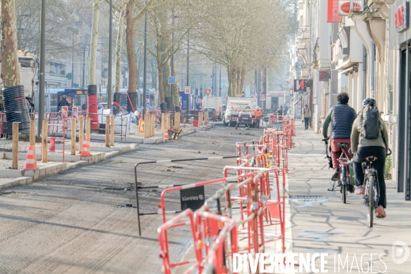 Aménagements de pistes cyclables dans le centre ville de Tours.