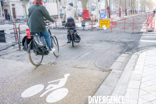 Aménagements de pistes cyclables dans le centre ville de Tours.