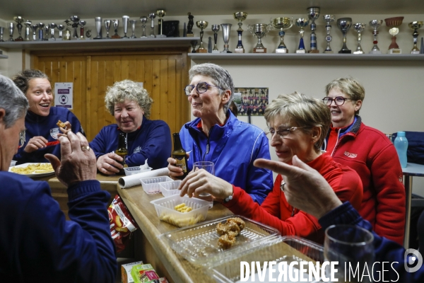 Les Reines du foot, une équipe féminine avec des personnes de plus de 50 ans