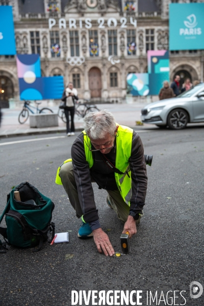 Mesureurs officiels pour le Marathon de Paris lors de JO 2024.