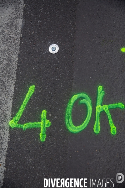 Mesureurs officiels pour le Marathon de Paris lors de JO 2024.