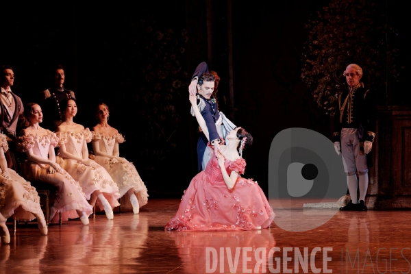 Onéguine /  John Cranko  / Ballet de l Opéra national de Paris
