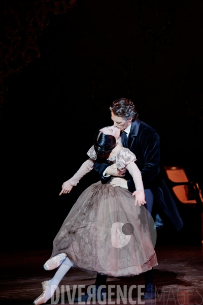 Onéguine /  John Cranko  / Ballet de l Opéra national de Paris