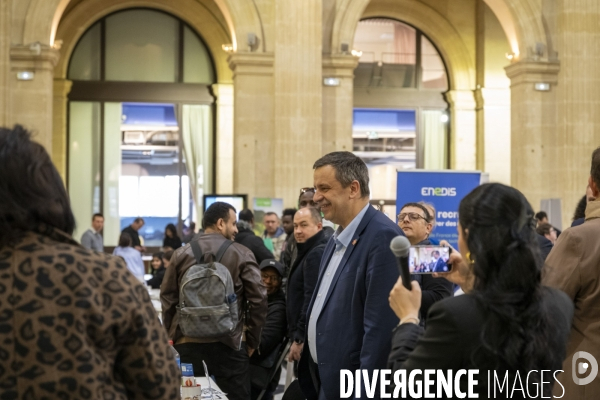 Luc Rémont PDG de EDF, en visite au Palais de la Bourse de Marseille.