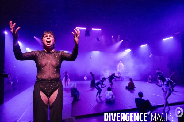 EN FANFAAARE ! de Tatiana Julien