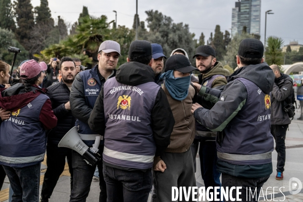 Istanbul : Manifestations d étudiants après l arresation du maire.