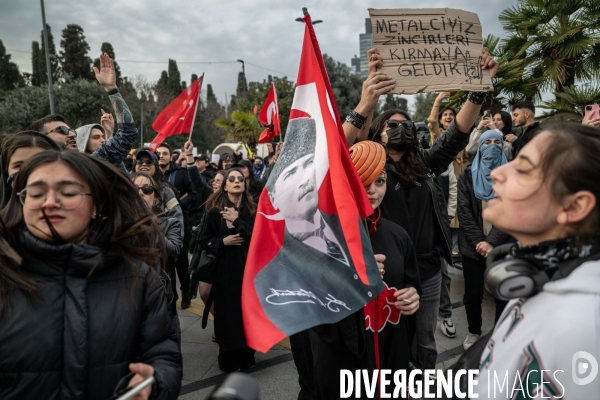 Istanbul : Manifestations d étudiants après l arresation du maire.