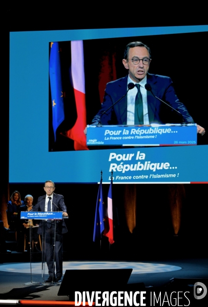 Meeting intitulé « Pour la République… La France contre l’islamisme »