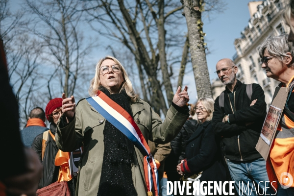 Manifestation d auto-entrepreneurs contre l abaissement du seuil d exonération