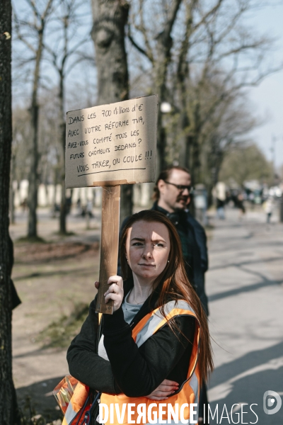Manifestation d auto-entrepreneurs contre l abaissement du seuil d exonération