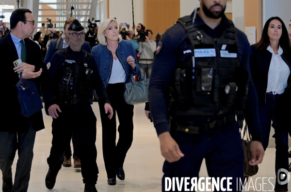 Procès du RN: Marine Le Pen condamnée à 4 ans de prison, dont deux ferme, et 5 ans d inéligibilité avec exécution immédiate