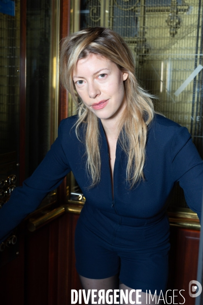 Eva Blanche 
