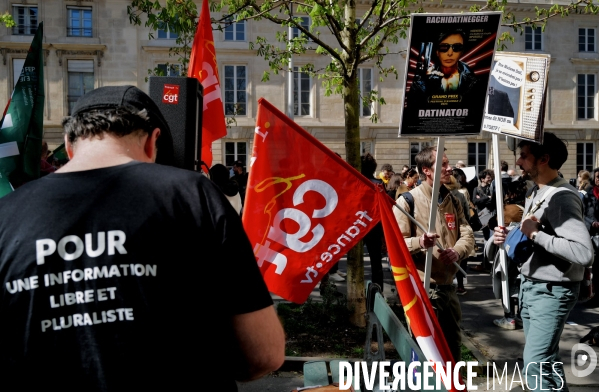 Greve et manifestation des salariés de france télévisions et radio france 