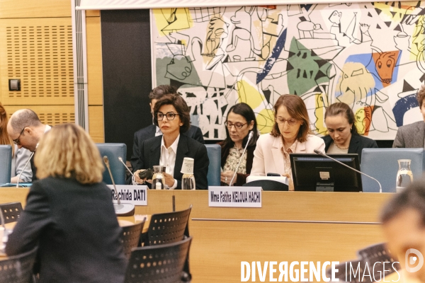 Commission des Affaires culturelles sur l examen de la loi sur l audiovisuel public