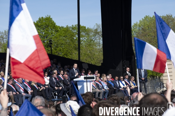 Rassemblement de soutien à Marine Le Pen