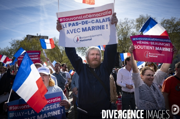 Rassemblement de soutien à Marine Le Pen
