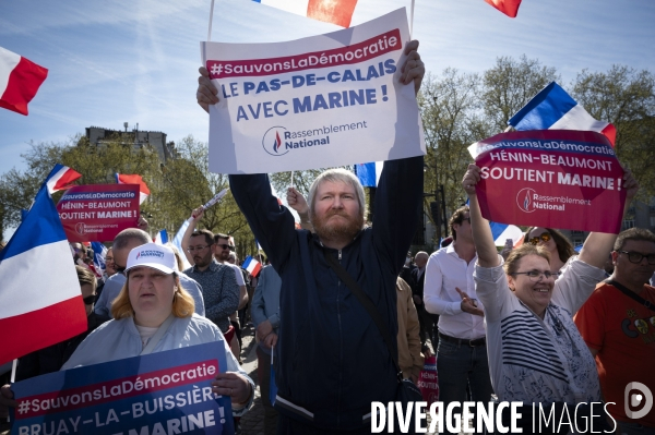 Rassemblement de soutien à Marine Le Pen