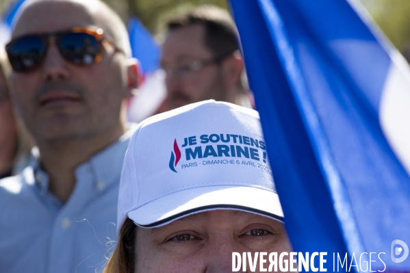 Rassemblement de soutien à Marine Le Pen