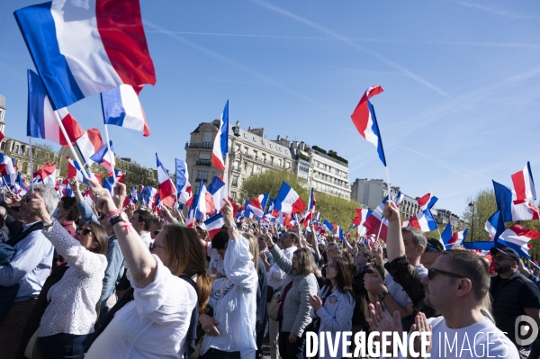 Rassemblement de soutien à Marine Le Pen