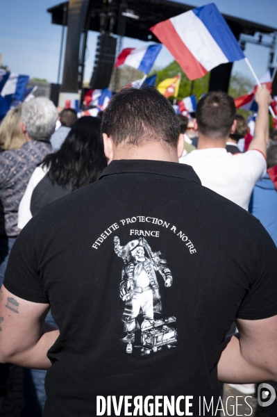 Rassemblement de soutien à Marine Le Pen