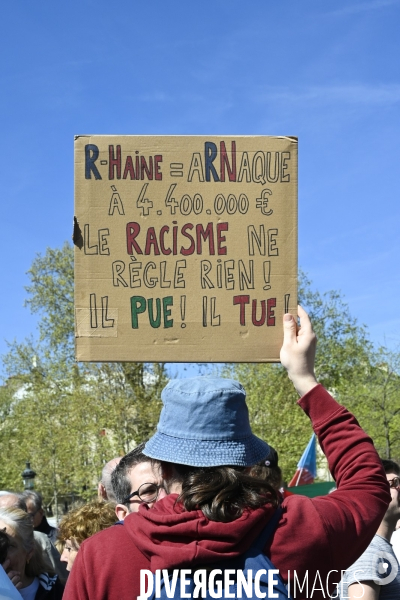 Rassemblement contre l extreme droite. Place de la République, Paris. Demonstration against the far right movements.