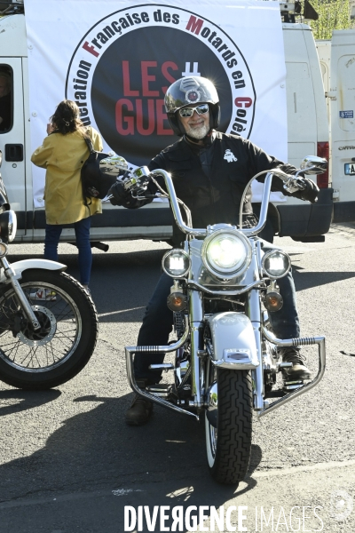 Manifestation des motards  des gueux  à Paris contre les ZFE