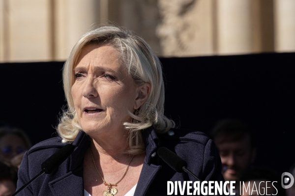 Rassemblement de soutien à Marine Le Pen Paris,  condamnée par la justice, Rally in support of Marine Le Pen, convicted by the justice Paris,