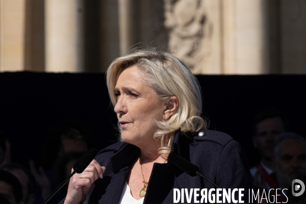 Rassemblement de soutien à Marine Le Pen Paris,  condamnée par la justice, Rally in support of Marine Le Pen, convicted by the justice Paris,