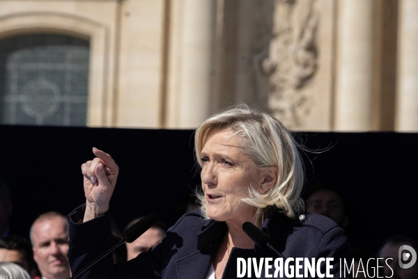 Rassemblement de soutien à Marine Le Pen Paris,  condamnée par la justice, Rally in support of Marine Le Pen, convicted by the justice Paris,