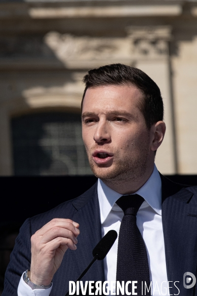 Rassemblement de soutien à Marine Le Pen Paris,  condamnée par la justice, Rally in support of Marine Le Pen, convicted by the justice Paris,