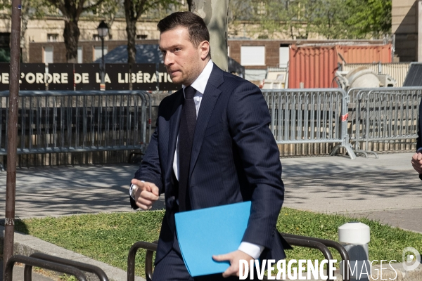 Rassemblement de soutien à Marine Le Pen Paris,  condamnée par la justice, Rally in support of Marine Le Pen, convicted by the justice Paris,
