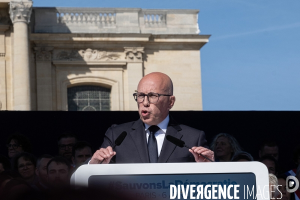 Rassemblement de soutien à Marine Le Pen Paris,  condamnée par la justice, Rally in support of Marine Le Pen, convicted by the justice Paris,