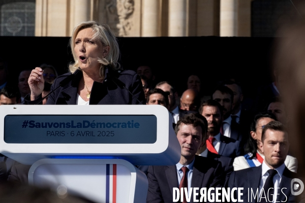 Rassemblement de soutien à Marine Le Pen Paris,  condamnée par la justice, Rally in support of Marine Le Pen, convicted by the justice Paris,