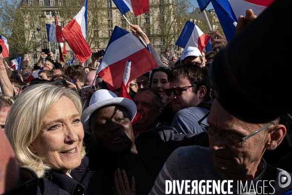 Rassemblement de soutien à Marine Le Pen Paris,  condamnée par la justice, Rally in support of Marine Le Pen, convicted by the justice Paris,