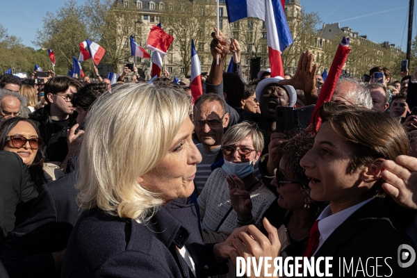 Rassemblement de soutien à Marine Le Pen Paris,  condamnée par la justice, Rally in support of Marine Le Pen, convicted by the justice Paris,