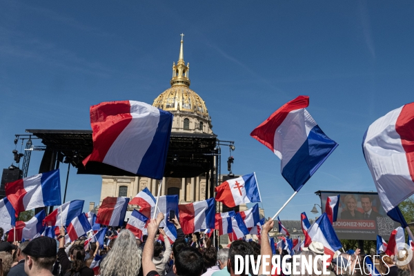 Rassemblement de soutien à Marine Le Pen Paris,  condamnée par la justice, Rally in support of Marine Le Pen, convicted by the justice Paris,