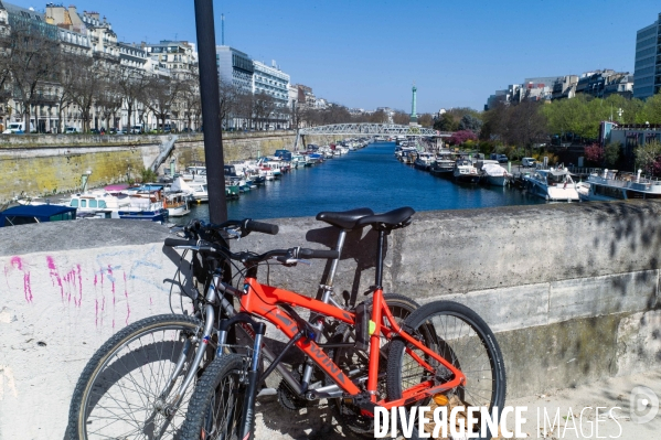 Quais de Seine printaniers