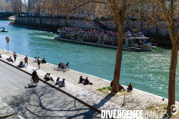 Quais de Seine printaniers