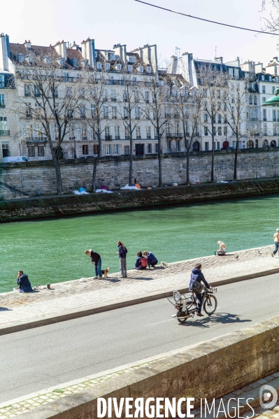 Quais de Seine printaniers